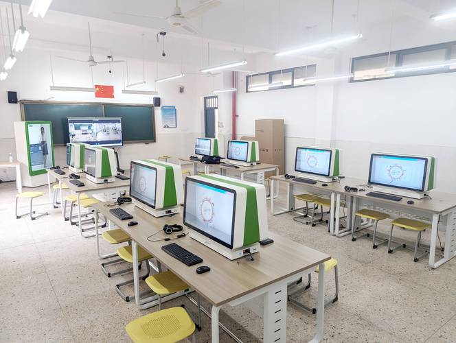 方略大京AI學習機助力教育智能化轉型，紹興齊賢中心小學引領數字化教學新實踐